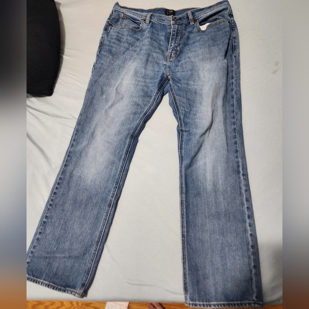 J Crew Sutton Jeans 34x30 medium wash slim straight